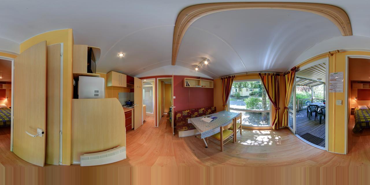 Отель Camping Les Grillons Эмбрён Экстерьер фото